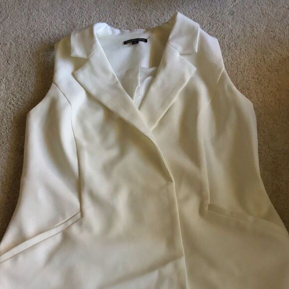 Gianni Bini Asymmetrical Crossover Snap Tux Blazer White Dress - Picture 6 of 10